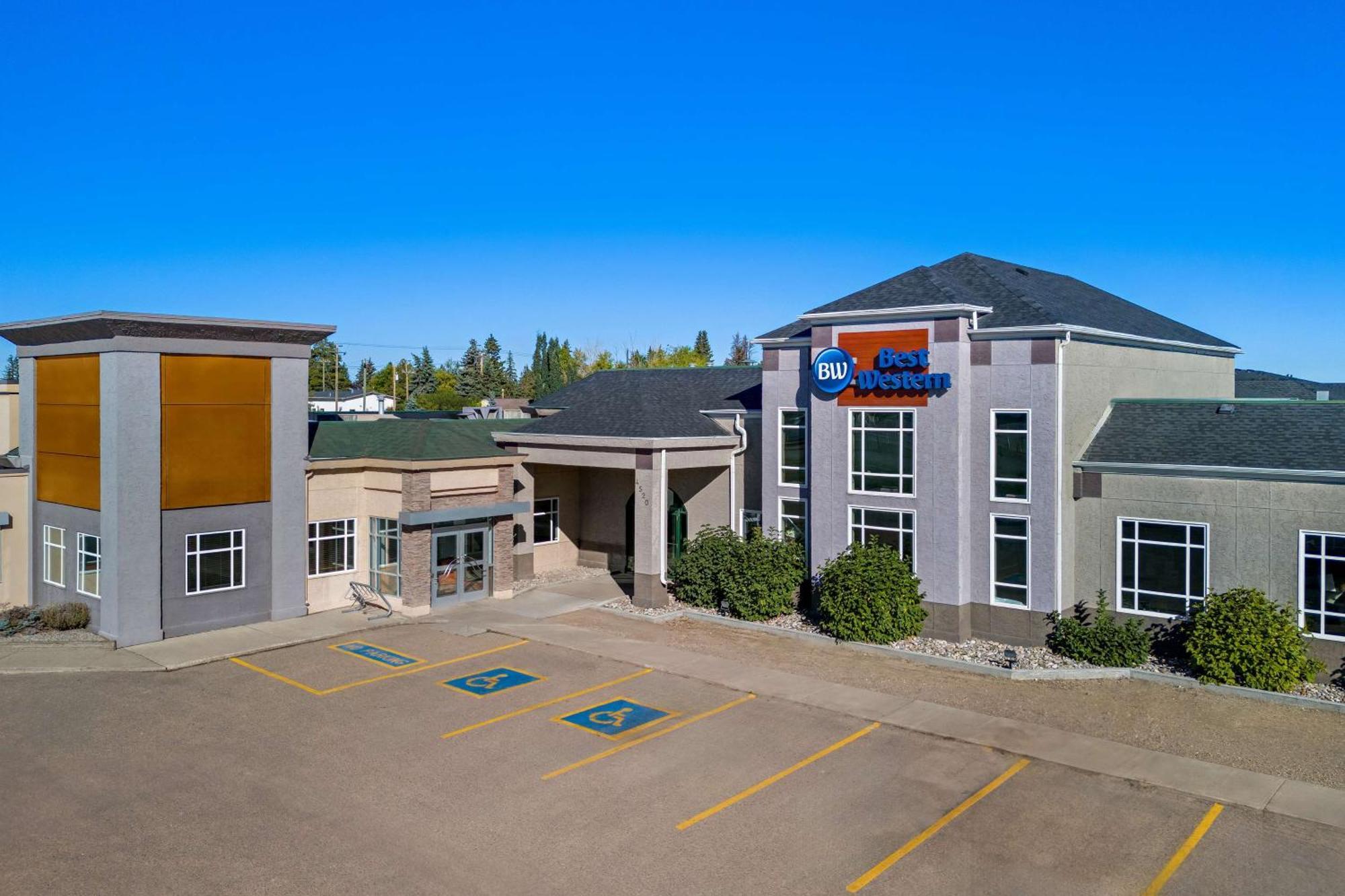 Best Western Of Olds Hotel Exterior photo